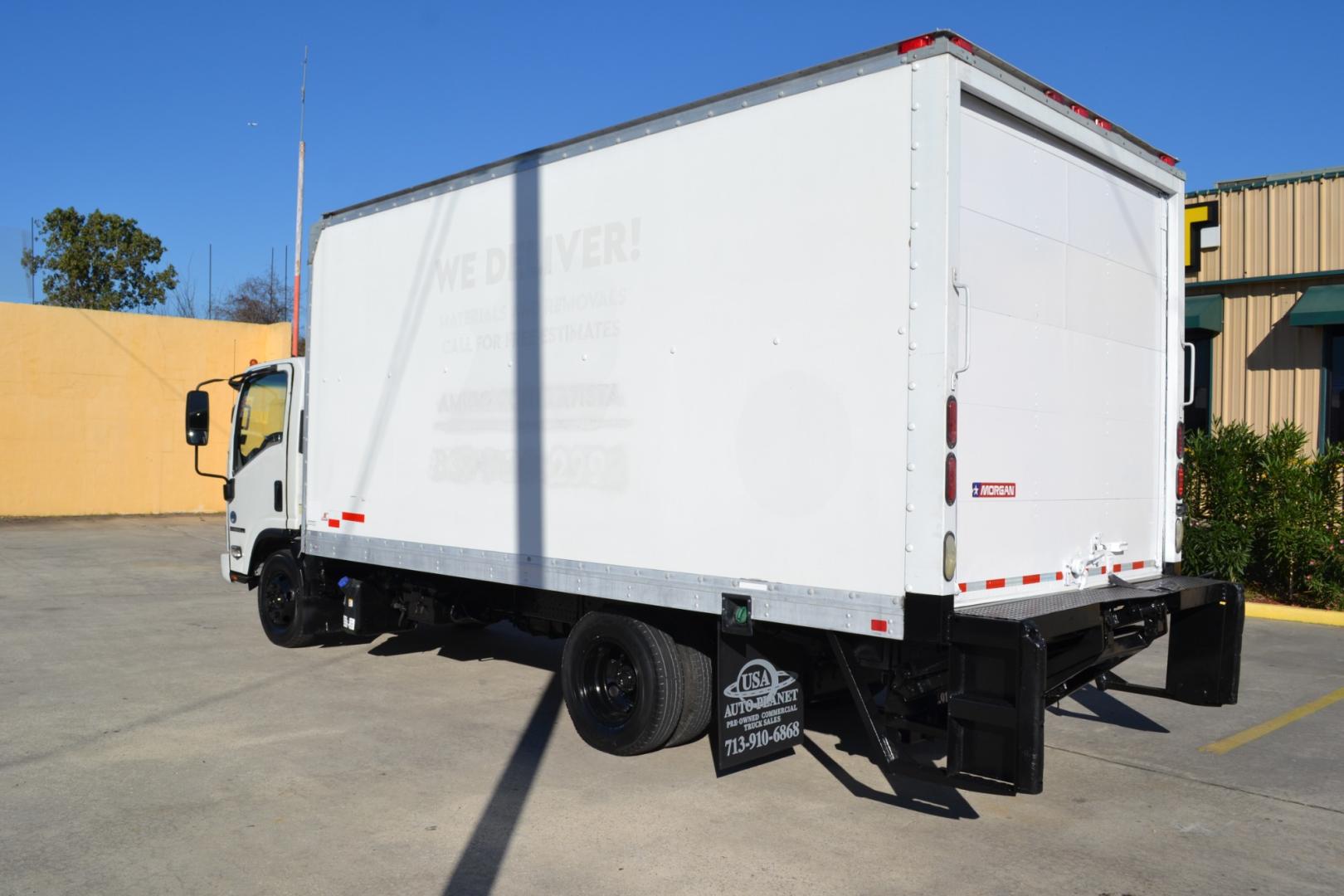 2012 WHITE /GRAY ISUZU NPR with an 4HK1TC 5.2L TURBO-CHARGED DIESEL engine, AUTOMATIC transmission, located at 9172 North Fwy, Houston, TX, 77037, (713) 910-6868, 29.887470, -95.411903 - Photo#6